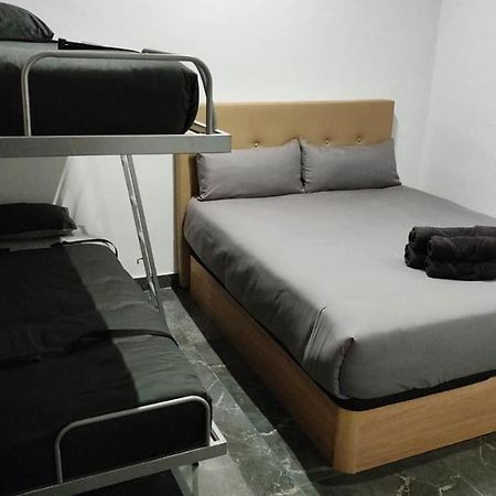 Beautiful Appartment In Martorell Kültér fotó